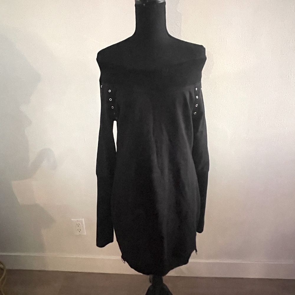 Used.
Knit Dress